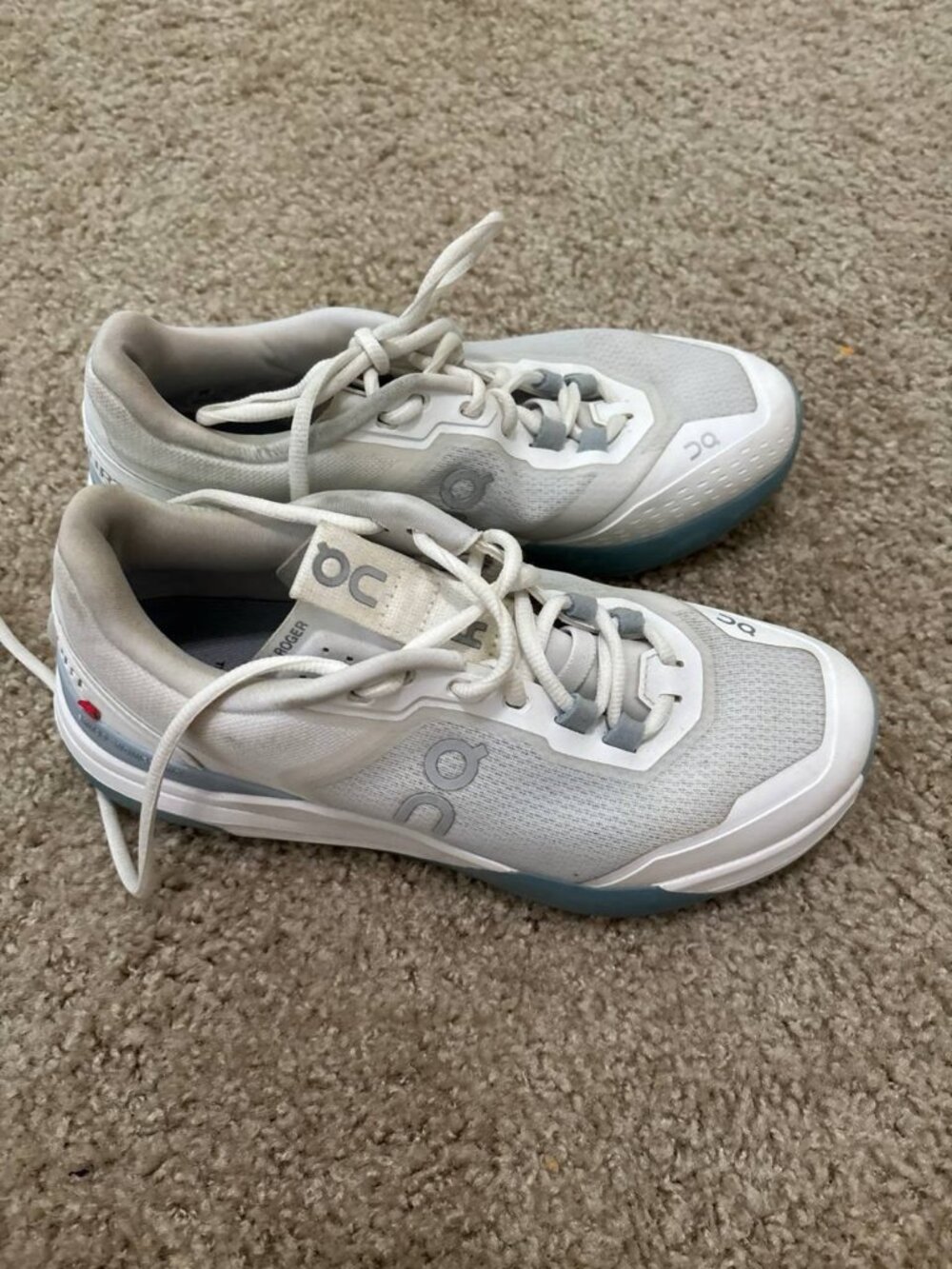 On The Roger Pro Women's US 8 EU 39 White Gray Used Tennis